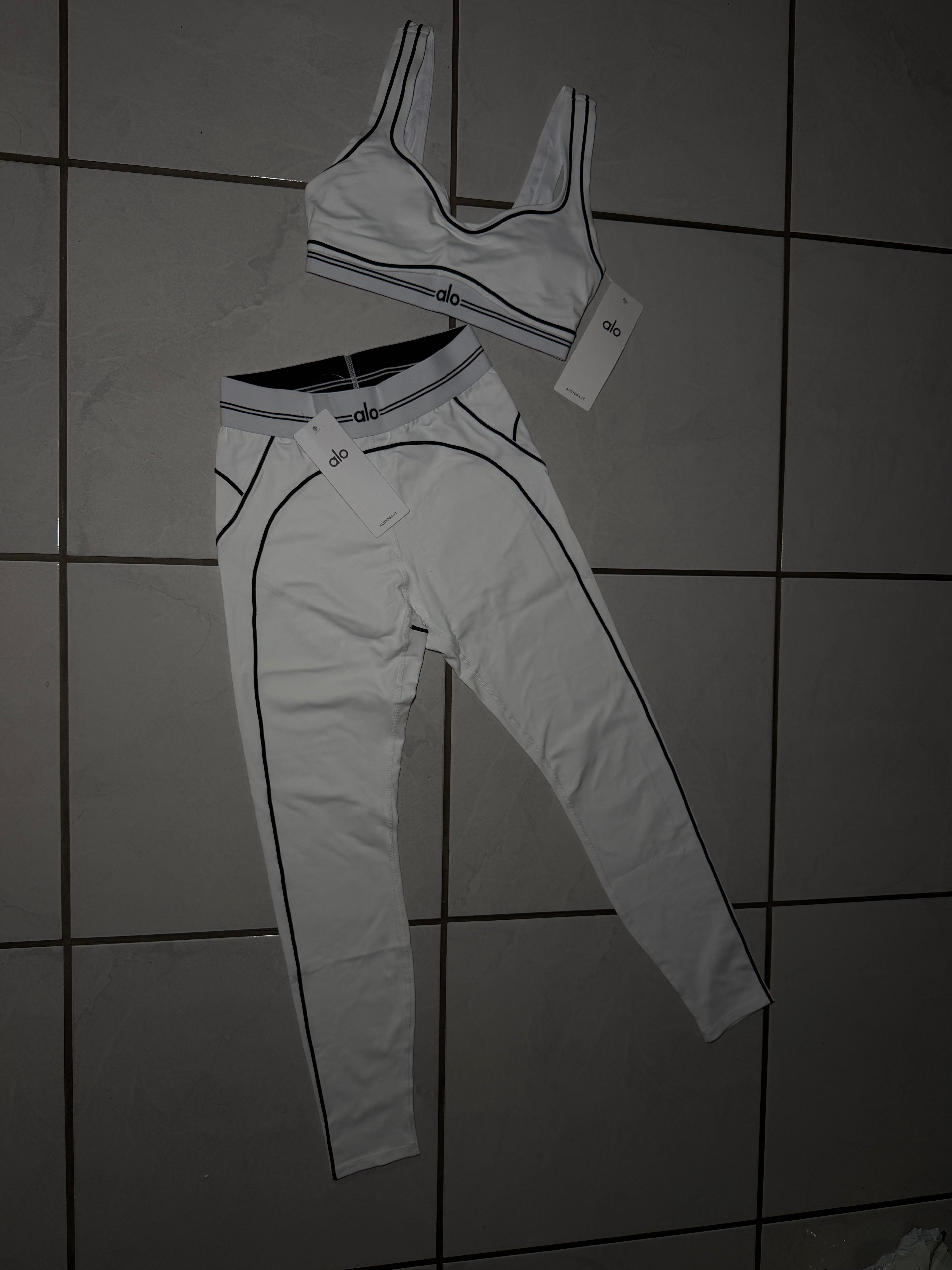 White Alo set