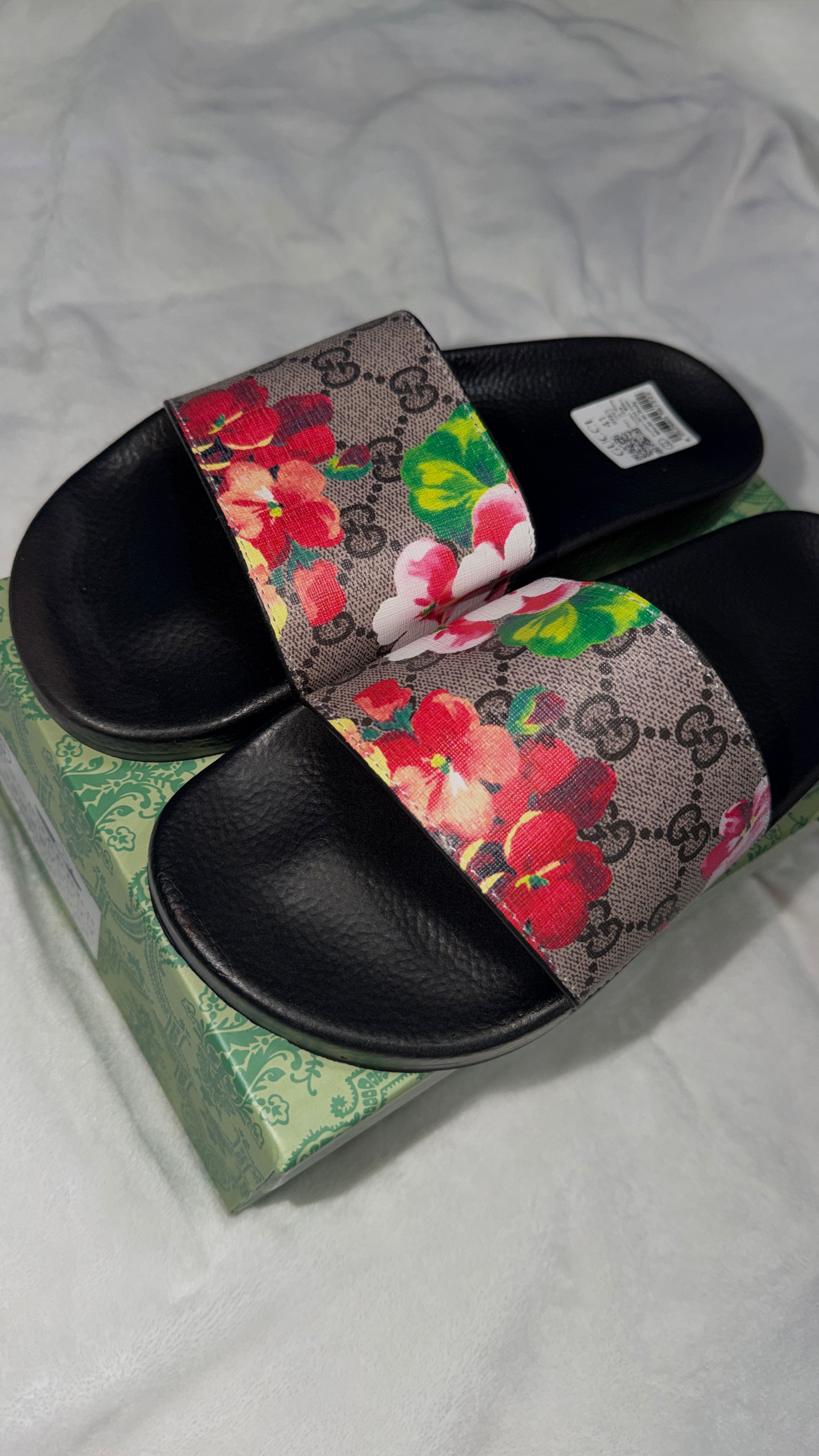 Women's Gucci slides